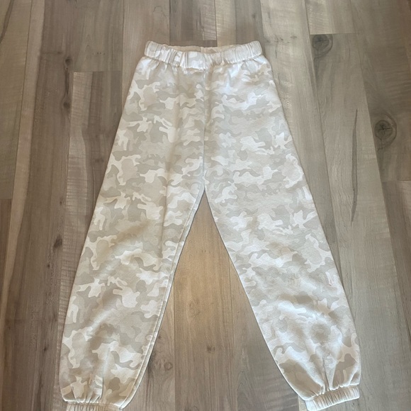 Woman's Camo Sweatpants - Lazypants - Picture 1 of 3